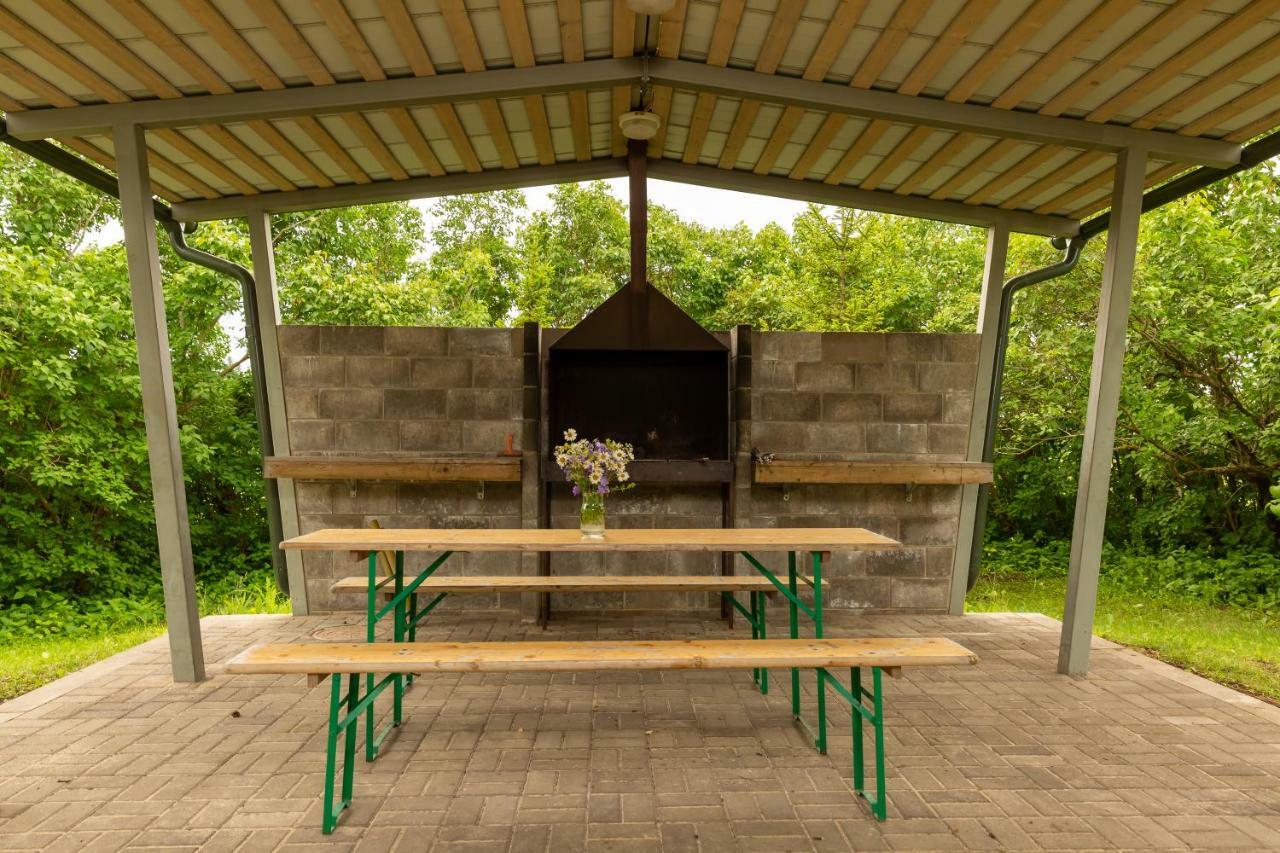 Motovilla Toila Extérieur photo